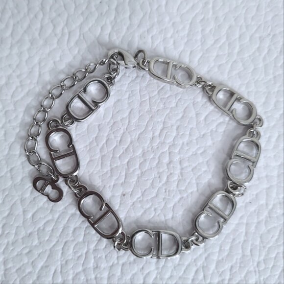 Christian Dior Vintage Petit CD Link Bracelet EUC - Picture 4 of 5